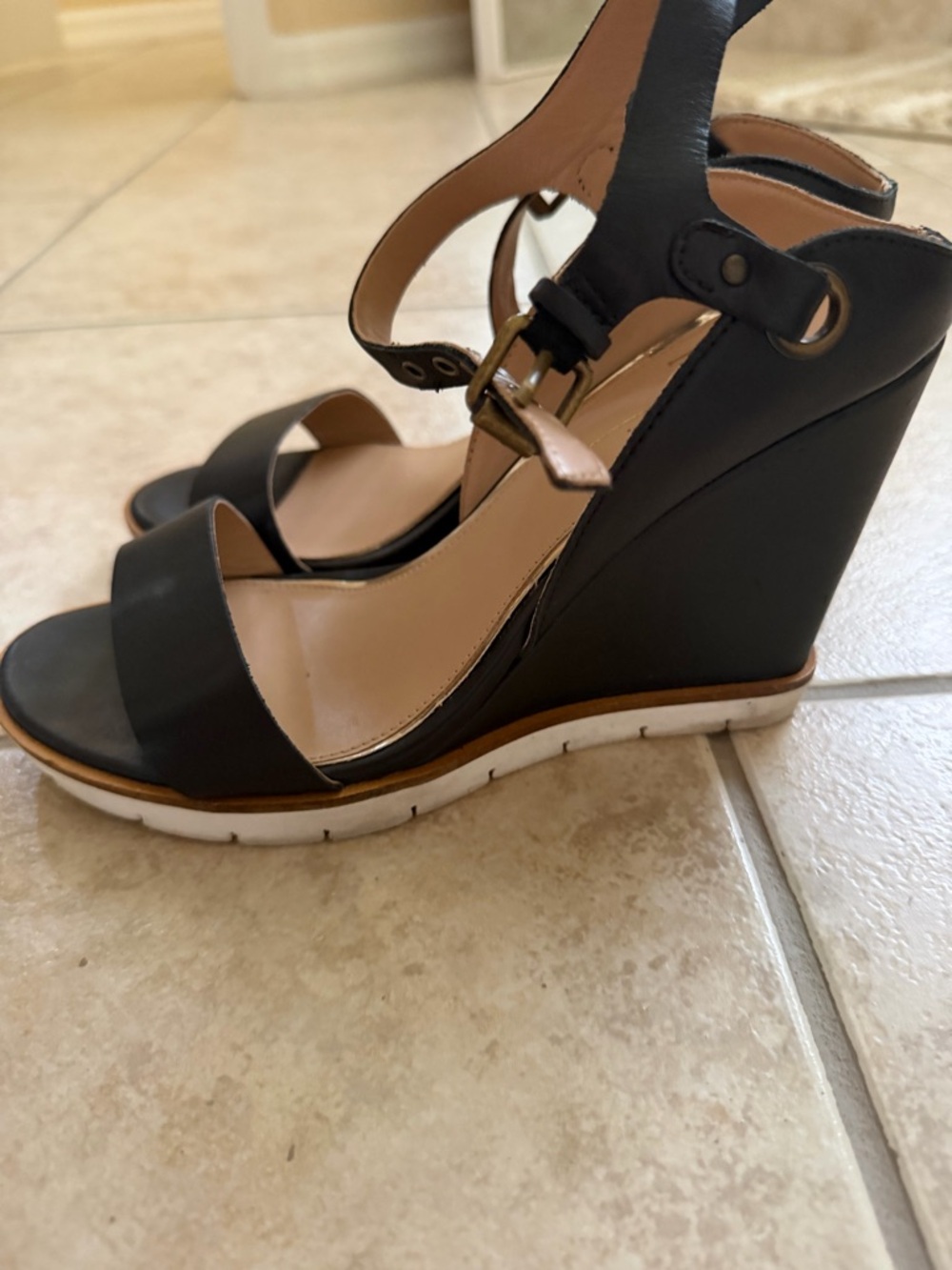 Emely Wedge Sandal Linea Paolo